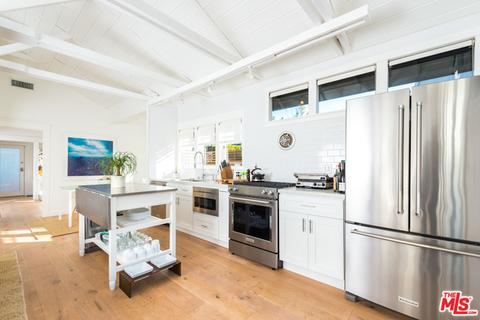 247 Windward Ave, Venice, CA 90291 photo 12