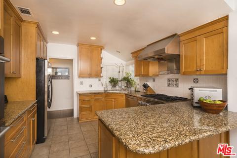 5446 Burnet Ave, Sherman Oaks, CA 91411 photo 19