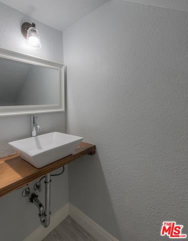 355 N Maple St #217, Burbank, CA 91505 photo 8