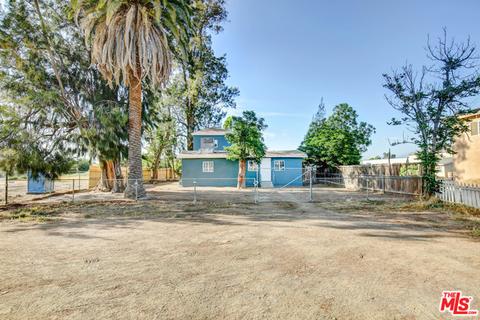 418 Orange Ave, Perris, CA 92571 photo 2