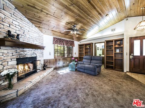 23640 Scenic Dr, Crestline, CA 92325 photo 4