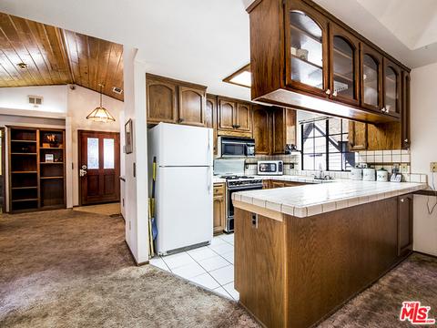 23640 Scenic Dr, Crestline, CA 92325 photo 10