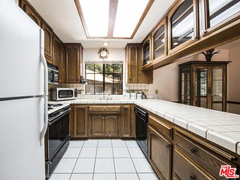 23640 Scenic Dr, Crestline, CA 92325 photo 11