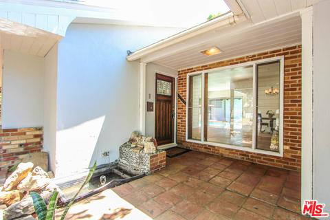 7324 Capps Ave, Reseda, CA 91335 photo 4