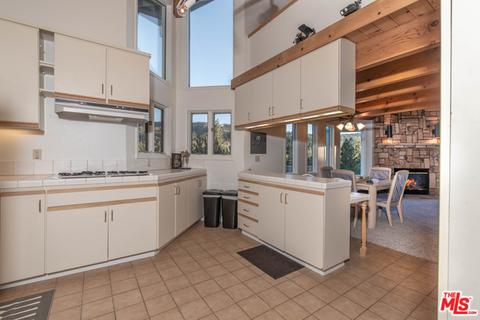 864 Menlo Dr, Big Bear Lake, CA 92315 photo 23