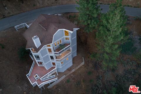 864 Menlo Dr, Big Bear Lake, CA 92315 photo 4