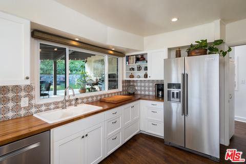 517 Cavanagh Rd, Glendale, CA 91207 photo 13