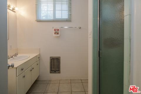867 E Mountain St, Glendale, CA 91207 photo 17