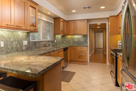 4912 Libbit Ave, Encino, CA 91436 photo 10