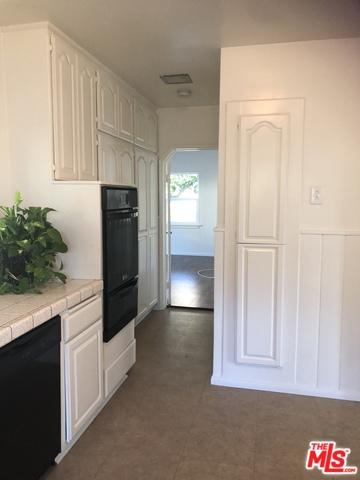 10518 Samoa Ave, Tujunga, CA 91042 photo 16