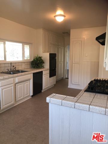 10518 Samoa Ave, Tujunga, CA 91042 photo 15
