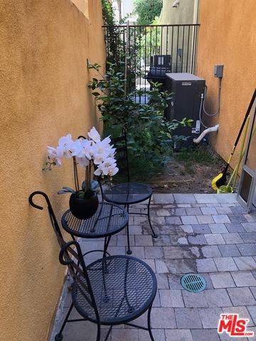 10154 Fernglen Ave #4, Tujunga, CA 91042 photo 13