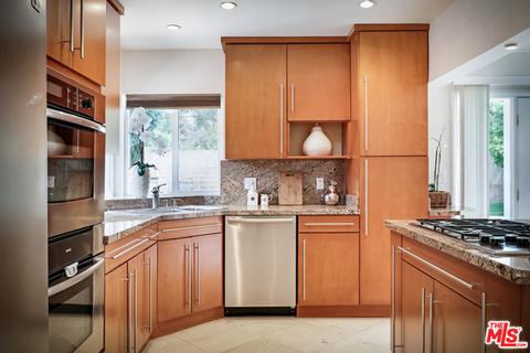 10034 Marnice Ave, Tujunga, CA 91042 photo 7