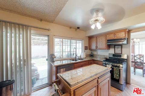 1202 E Denwall Dr, Carson, CA 90746 photo 7