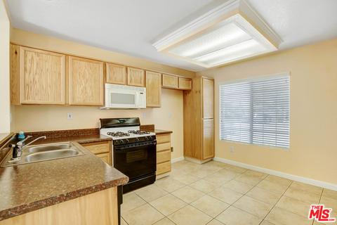 1297 Yukon Ave, Perris, CA 92571 photo 3