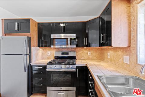 15028 Marlin Pl, Van Nuys, CA 91405 photo 4