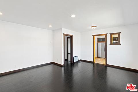 15028 Marlin Pl, Van Nuys, CA 91405 photo 5