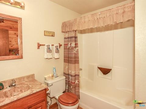 965 E Ln, Big Bear City, CA 92314 photo 27