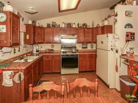 965 E Ln, Big Bear City, CA 92314 photo 14