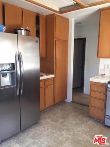 633 E Jackman St, Lancaster, CA 93535 photo 6