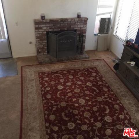 633 E Jackman St, Lancaster, CA 93535 photo 3