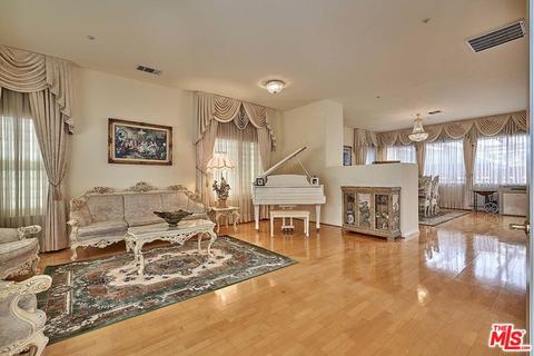 3819 Sky View Ln, Glendale, CA 91214 photo 3