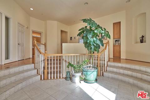 3819 Sky View Ln, Glendale, CA 91214 photo 5