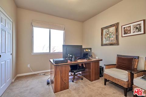 3819 Sky View Ln, Glendale, CA 91214 photo 17
