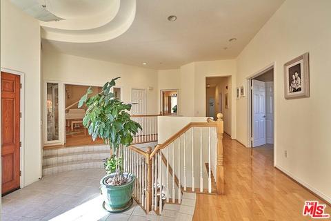 3819 Sky View Ln, Glendale, CA 91214 photo 6