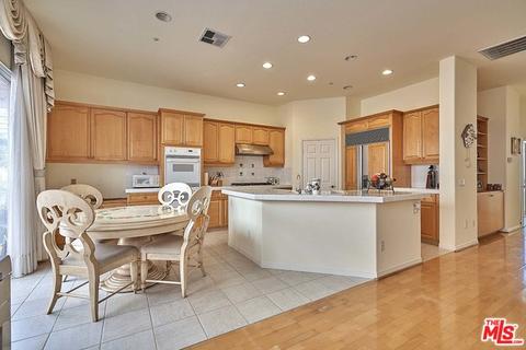 3819 Sky View Ln, Glendale, CA 91214 photo 10