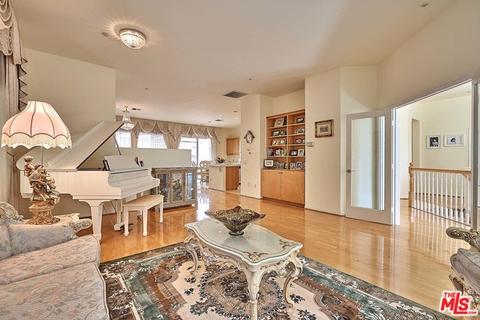 3819 Sky View Ln, Glendale, CA 91214 photo 4