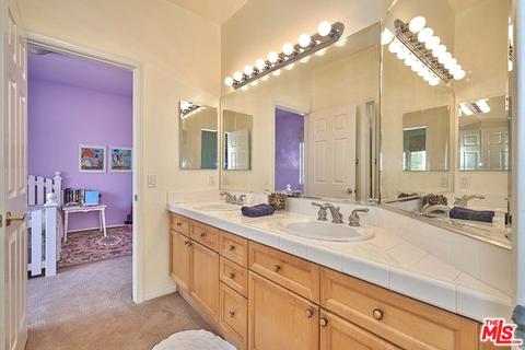 3819 Sky View Ln, Glendale, CA 91214 photo 21