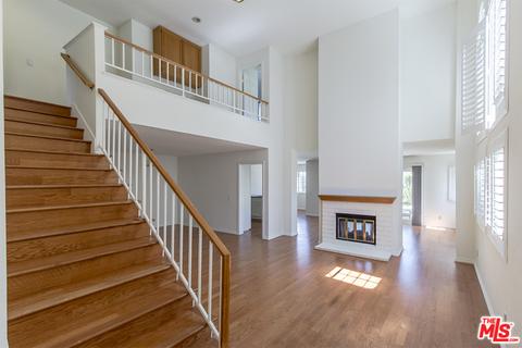 806 Links View Dr, Simi Valley, CA 93065 photo 2
