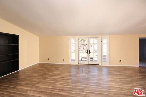 20243 Mobile St, Winnetka, CA 91306 photo 4