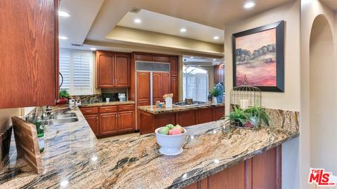 3741 E Rolling Green Ln, Orange, CA 92867 photo 16