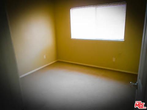 18415 Thomas Ct, Adelanto, CA 92301 photo 8