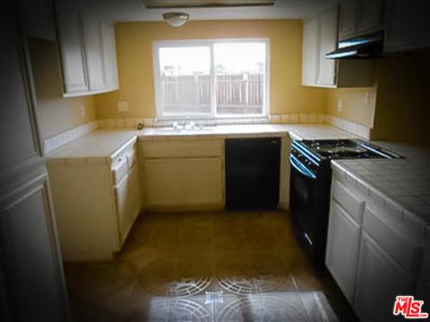 18415 Thomas Ct, Adelanto, CA 92301 photo 5