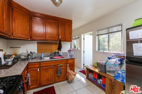 7962 Burnet Ave, Panorama City, CA 91402 photo 7
