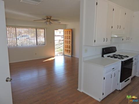 7586 Inca, Yucca Valley, CA 92284 photo 4