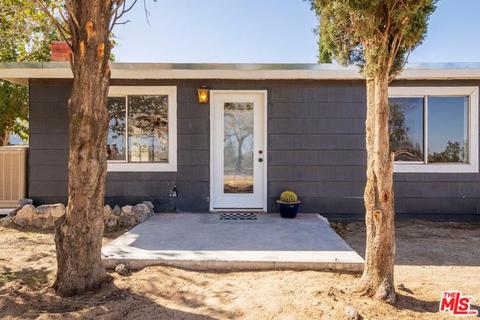 1657 Wamego, Yucca Valley, CA 92284 photo 2