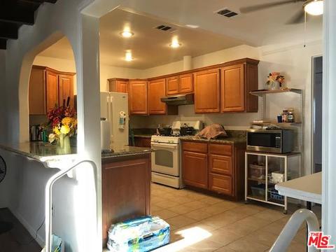 19016 Arminta St, Reseda, CA 91335 photo 8