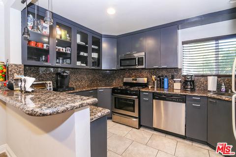 19030 Hamlin St #8, Reseda, CA 91335 photo 24