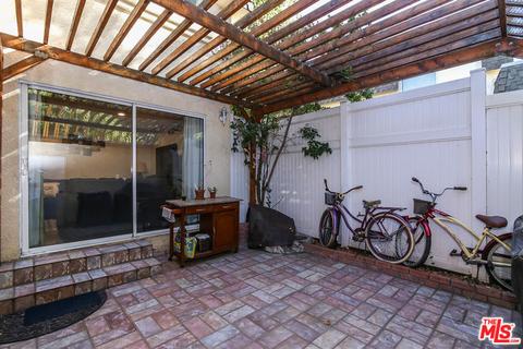 19030 Hamlin St #8, Reseda, CA 91335 photo 6