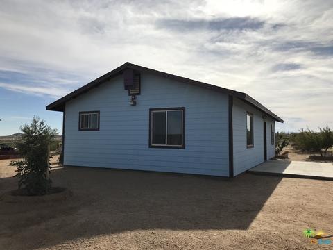 57335 Karol Rd, Landers, CA 92285 photo 4