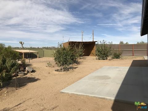 57335 Karol Rd, Landers, CA 92285 photo 3