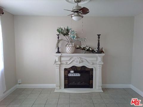 37210 Cedrela Ave, Palmdale, CA 93552 photo 2