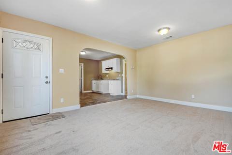 807 W 19th St, San Bernardino, CA 92405 photo 7