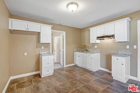 807 W 19th St, San Bernardino, CA 92405 photo 9