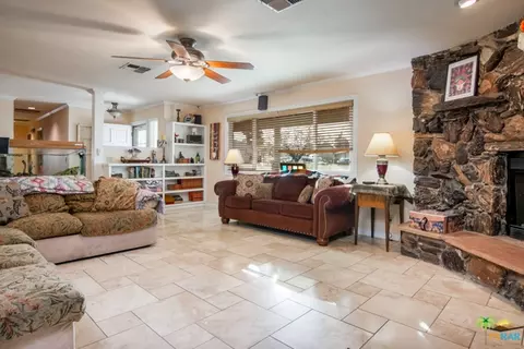 7505 Indio Ave, Yucca Valley, CA 92284 photo 5