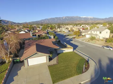 512 Alexe St, Beaumont, CA 92223 photo 2
